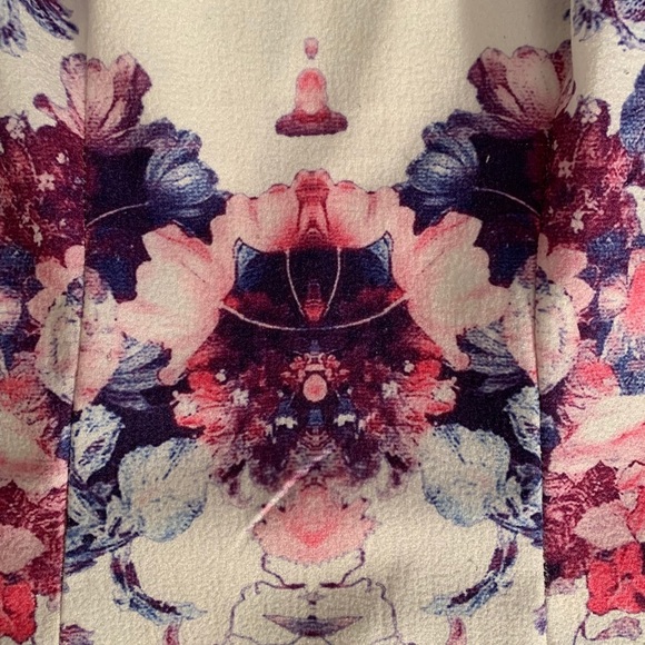 White Mini Dress w/ Pink/Purple Flowers and Cutout - Picture 4 of 6